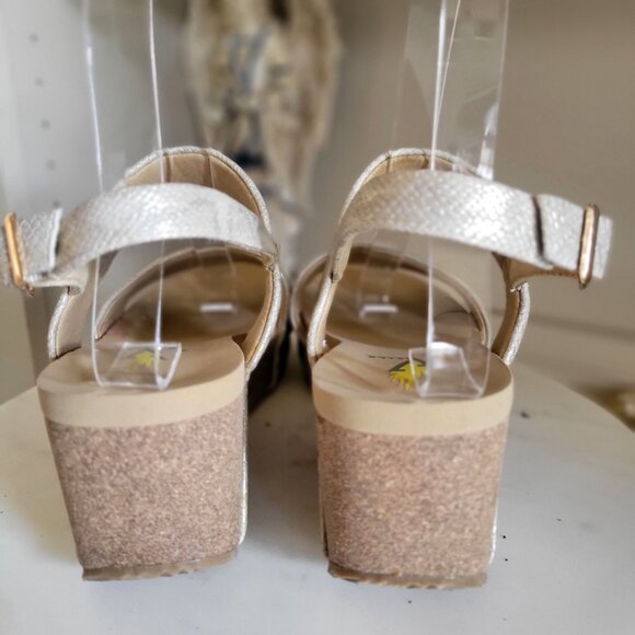 Volatile Wedges Metallic Platform Sandals US SZ 6 - Picture 7 of 8